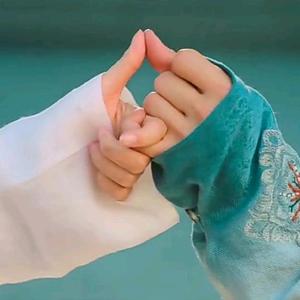 爱看剧的小胖牛 头像