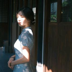 慢慢听语 头像