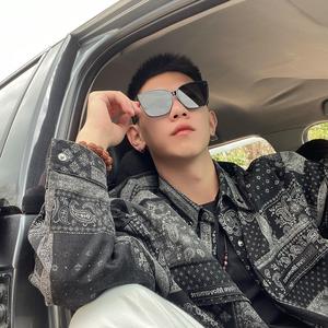 学编导的小郭同学 头像