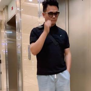 易哥爱穿牛仔裤 头像