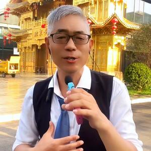 开心大叔 头像