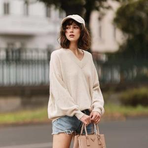 爱吃酸奶棒 头像