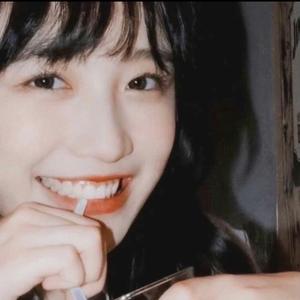 随遇而安的流浪大美女