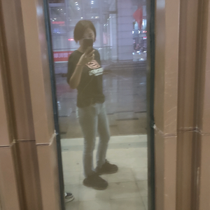 默默默 头像