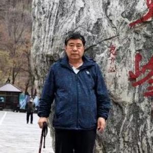 爱玩的老江 头像