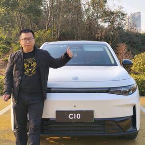 易易的零跑 头像