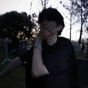 铃儿响叮当 头像