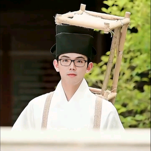 不背单词的空空 头像