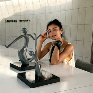 风中的叶子 头像