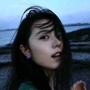 不染不柒 头像