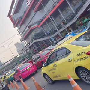 月亮在泰国 头像