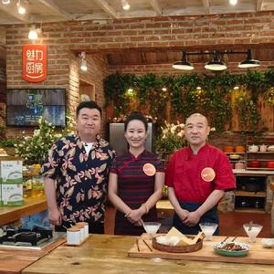 爱做美食的阿周 头像