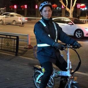 博学多才的露珠 头像