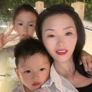 敏儿为爱守护俩宝（百货） 头像