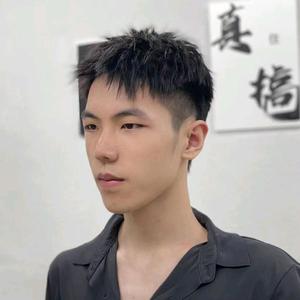 斗鱼文墨416哔哩哔哩22通信1班伍胜 头像