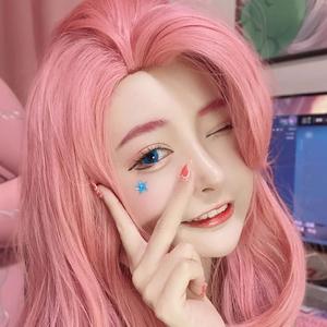 花中惬意的闻香者 头像