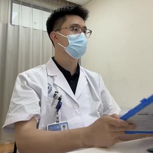 甲乳科主治医师 头像