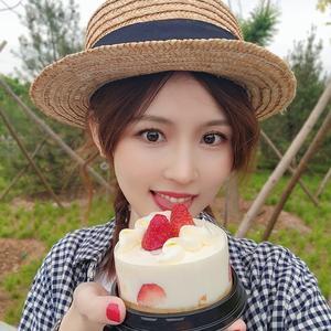 芊芊吃吃喝喝 头像