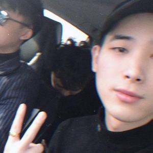 管旭男士发型设计 头像