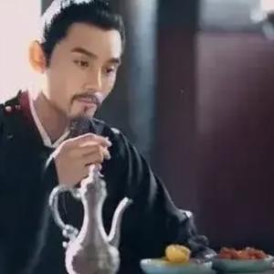 心口睡大石 头像