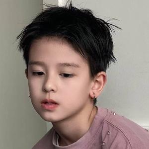 百诚艺术馆小叶 头像