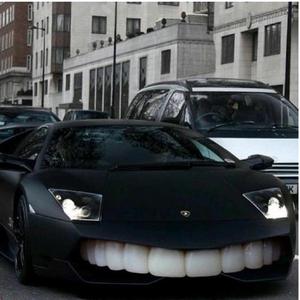 巷中品味古韵的雅人 头像