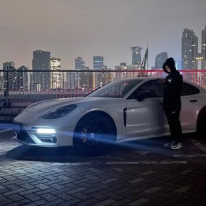 玩保时捷阿杰 头像