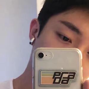 阿龙潮玩铺子 头像