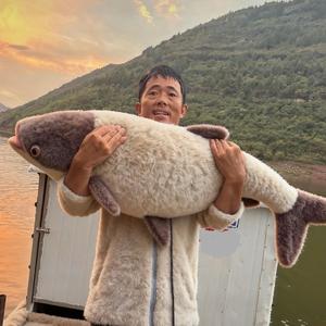 陈涛荒野垂钓 头像