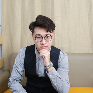 嘉博校长 头像