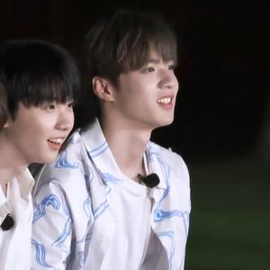 旧事重提事 头像