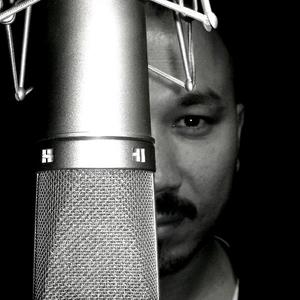 伊明江艾力 头像