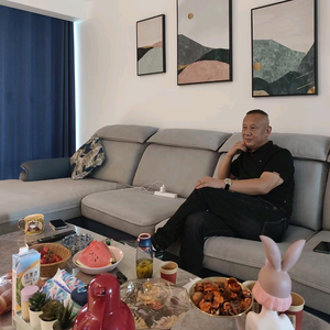 洒脱的二当家 头像