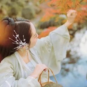 开心的笑看红尘