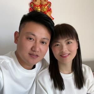 小帅帅夫妇头像