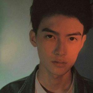 爱情几点睡 头像