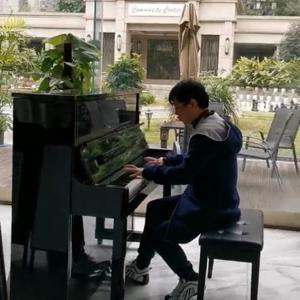 王余洋Piano头像