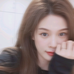 小微看世界 头像