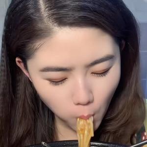 浪姐吃美食头像