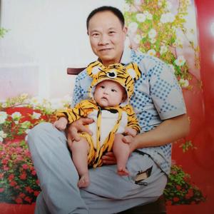 文艺苹果5E4H 头像