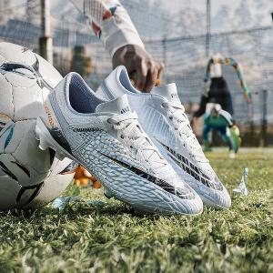 绿荫下乘凉的路人 头像