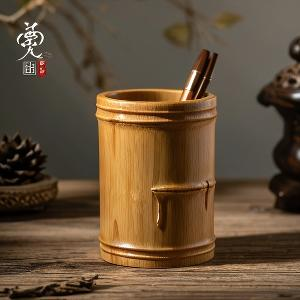 树梢从容筑巢的喜鹊 头像