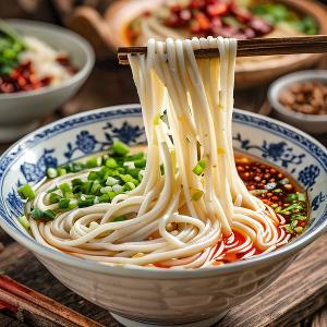 在湿地觅食的天鹅头像