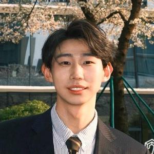 黄白 头像