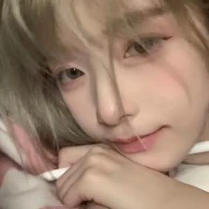 洛洛吖 头像