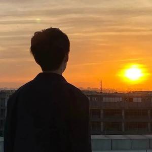 黄昏破晓科技迷 头像