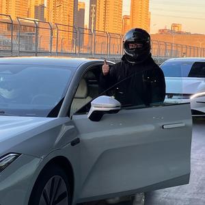 阿志爱开车 头像