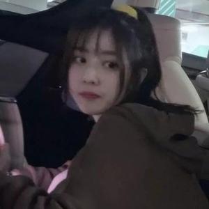 开心的小花猫呀 头像