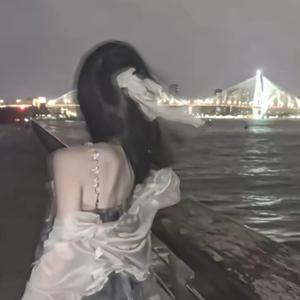 月薇安 头像