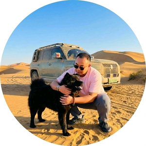 黑熊爸爸义乌松 头像